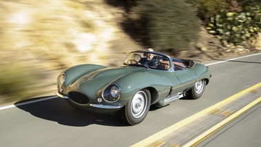 Jaguar XKSS 2016 vert 3/4 avant gauche travelling