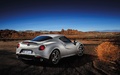 Alfa Romeo 4C blanc mate 3/4 arrière droit