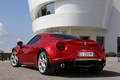 Alfa Romeo 4C rouge 3/4 arrière gauche