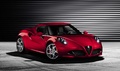 Alfa Romeo 4C rouge 3/4 avant droit