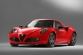 Alfa Romeo 4C rouge 3/4 avant gauche 2