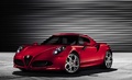 Alfa Romeo 4C rouge 3/4 avant gauche