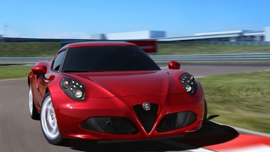 Alfa Romeo 4C rouge face avant travelling