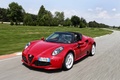 Alfa Romeo 4C Spider rouge 3/4 avant gauche