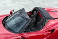 Alfa Romeo 4C Spider rouge intérieur