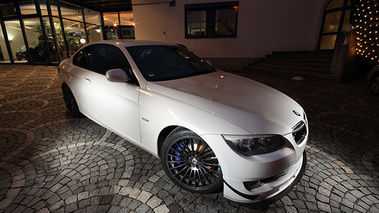 Alpina B3 GT3 blanc 3/4 avant droit 2