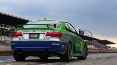 Alpina B3 GT3 - verte - 3/4 arrière droit