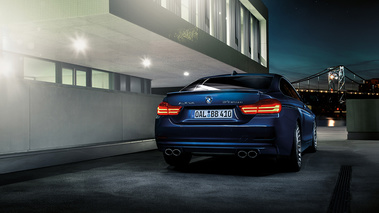 Alpina B4 Biturbo - bleue - arrière droit