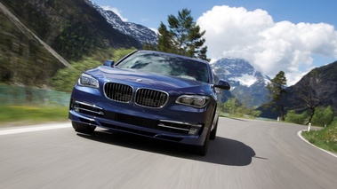 Alpina B7 2012 - bleue - face avant, dynamique 2