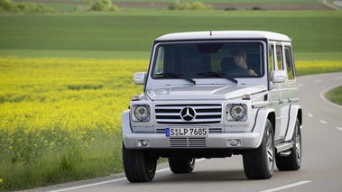 G55 AMG gris 3/4 avant gauche travelling