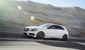 Mercedes A45 AMG blanc 3/4 avant gauche travelling penché 2