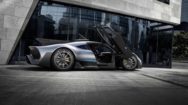 Mercedes AMG Project One gris profil portes ouvertes