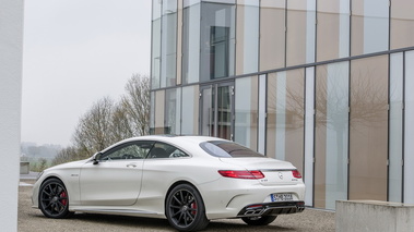 Mercedes-Benz CL63 AMG - blanc - 3/4 arrière gauche