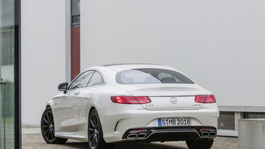 Mercedes-Benz CL63 AMG - blanc - 3/4 arrière gauche