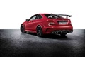 Mercedes C63 AMG Coupe rouge 3/4 arrière gauche