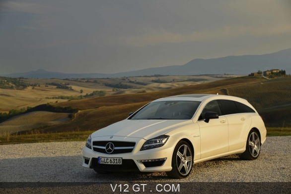 Mercedes CLS 63 AMG Shooting Brake blanc 3/4 avant gauche