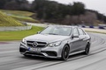 Mercedes E63 AMG MY2013 anthracite 3/4 avant gauche travelling