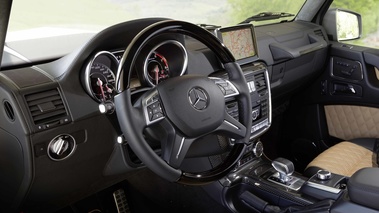 Mercedes G65 AMG gris mate tableau de bord