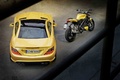 Mercedes SLK 55 AMG jaune face arrière vue de haut