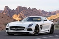 Mercedes SLS AMG Black Series blanc 3/4 avant gauche