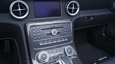 Mercedes SLS AMG Roadster anthracite satiné/mate console centrale