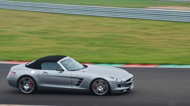 Mercedes SLS AMG Roadster anthracite satiné/mate filé vue de haut