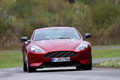 Aston Martin DB9 rouge face avant 2