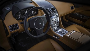 Aston Martin Rapide S gris tableau de bord