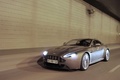 Aston Martin V12 Vantage anthracite 3/4 avant gauche travelling