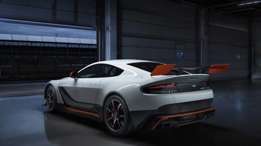 Aston Martin V12 Vantage GT3 blanc 3/4 arrière gauche