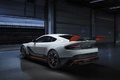 Aston Martin V12 Vantage GT3 blanc 3/4 arrière gauche