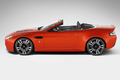 Aston Martin V12 Vantage Roadster - orange - profil gauche