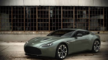 Aston Martin V12 Vantage Zagato vert 3/4 avant gauche