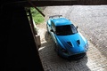 Aston Martin V12 Zagato bleu 3/4 avant droit vue de haut