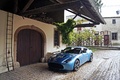 Aston Martin V12 Zagato bleu 3/4 avant gauche