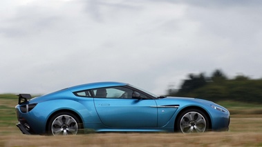 Aston Martin V12 Zagato bleu filé 2