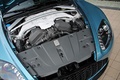 Aston Martin V12 Zagato bleu moteur