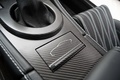 Aston Martin V12 Zagato logo console centrale