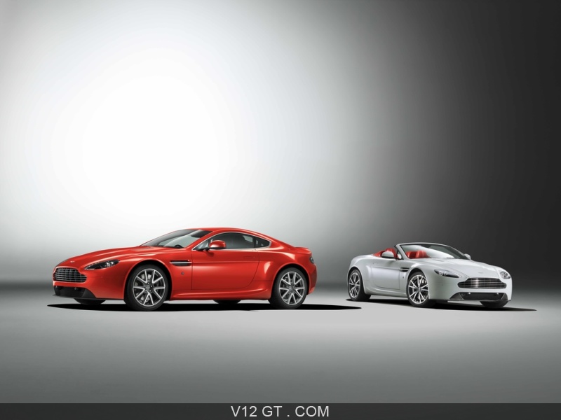 Aston Martin V8 Vantage orange & Roadster blanc MkII / Aston Martin