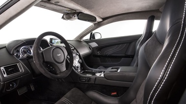 Aston Martin V8 Vantage SP10 - grise - habitacle