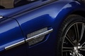 Aston Martin Vanquish bleu aération