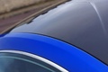 Aston Martin Vanquish bleu toit carbone