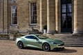 Aston Martin Vanquish vert 3/4 avant droit