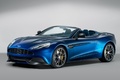 Aston Martin Vanquish Volante - bleue - 3/4 avant gauche capote ouverte