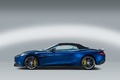 Aston Martin Vanquish Volante - bleue - profil gauche capote fermée