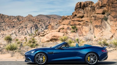 Aston Martin Vanquish Volante - bleue - profil gauche
