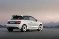 Audi A1 Quattro blanc 3/4 arrière droit