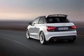 Audi A1 Quattro blanc 3/4 arrière gauche travelling