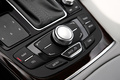 Audi A6 Avant 3.0 TFSI gris commandes console centrale