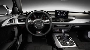 Audi A6 Avant 3.0 TFSI gris tableau de bord